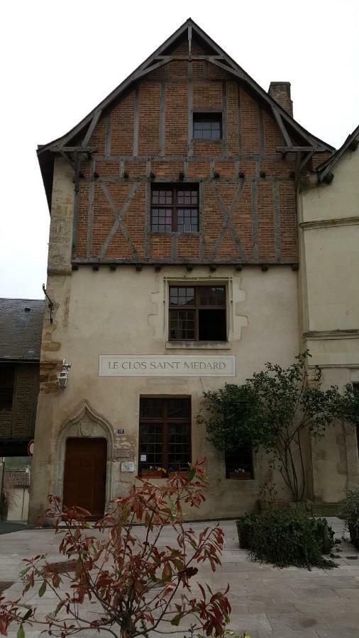 Grand Appartement Chaleureux Thouars Luaran gambar