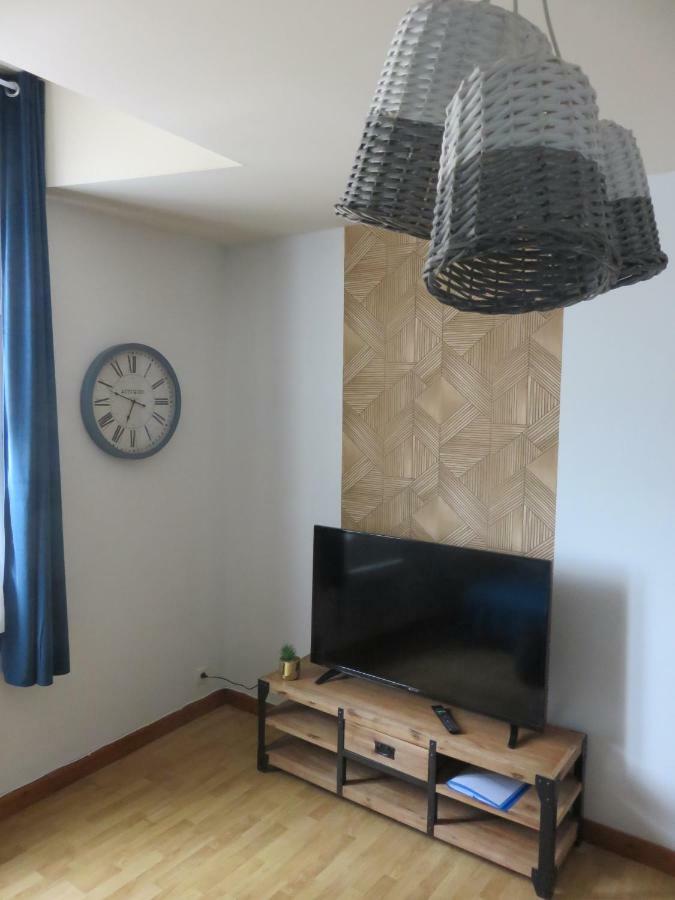 Grand Appartement Chaleureux Thouars Luaran gambar