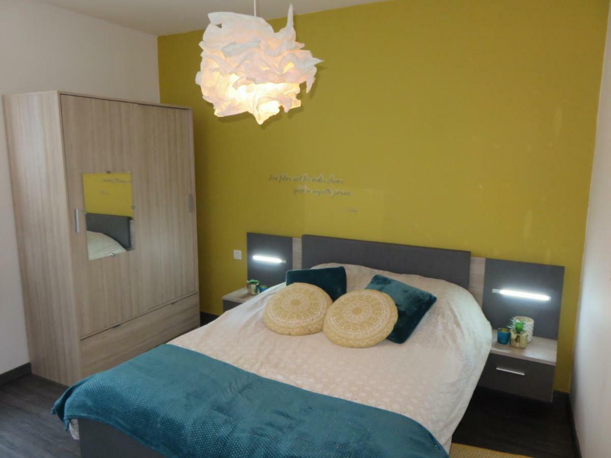 Grand Appartement Chaleureux Thouars Luaran gambar